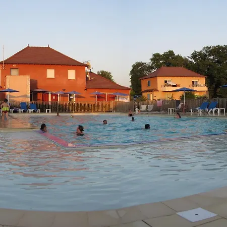 Beautiful In With Swimming Pool 普赖萨克
